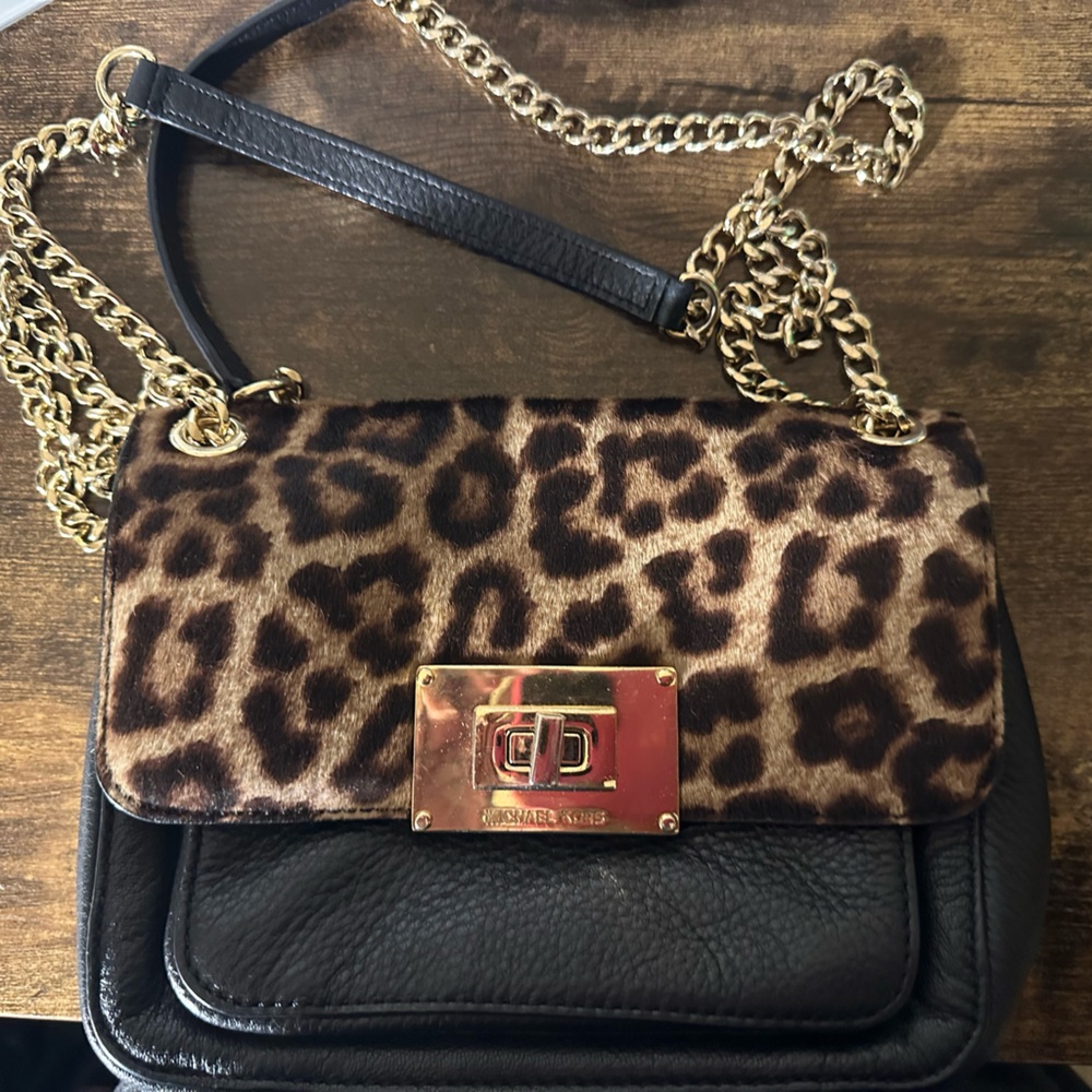 Michael Michael Kors Tina Leopard shoulder/crossbody handbag